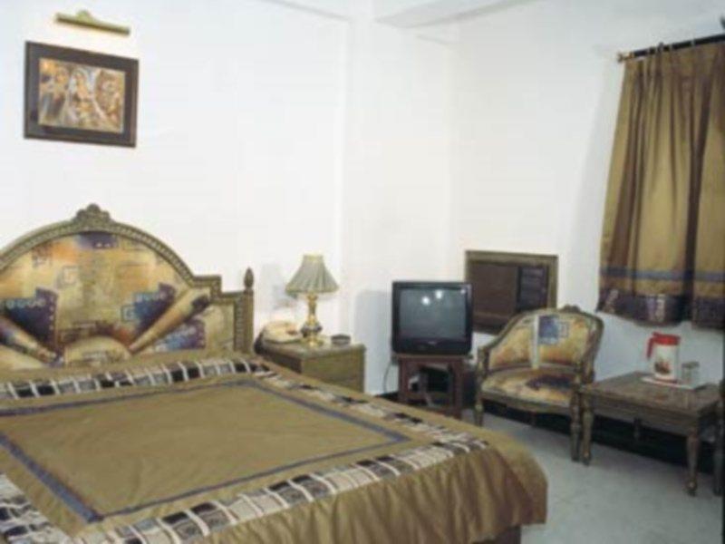 Hotel Sunshine Delhi  Exterior photo