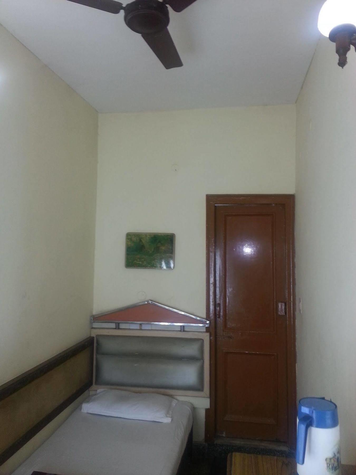 Hotel Sunshine Delhi  Exterior photo